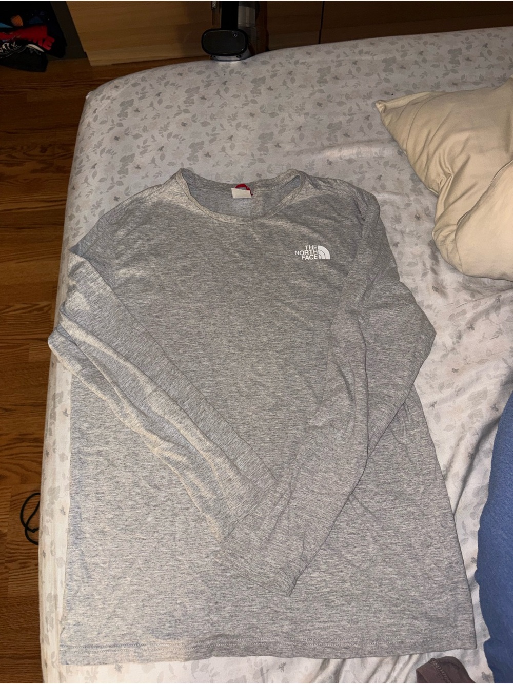 The North Face Men's Long Sleeve Crew Tee - Heather Gray